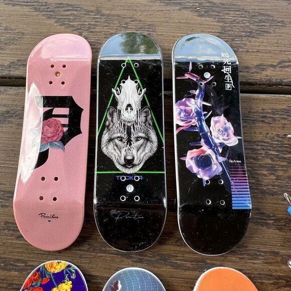 Tech Deck‎ Skateboard Fingerboard Lot Darkstar Primitive DisArmo Spinmaster Tool - Picture 6 of 8